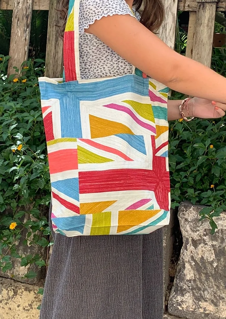 Sac avec lignes colorées